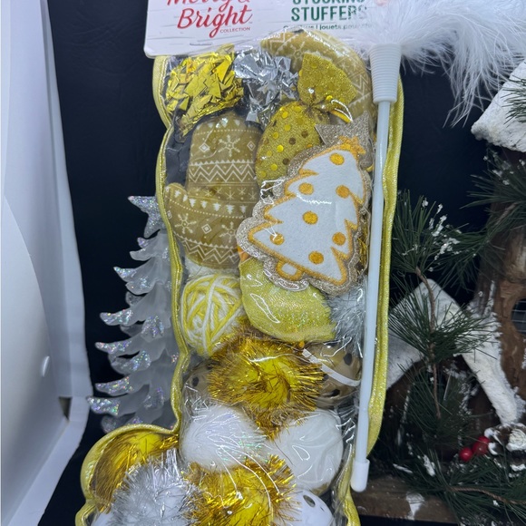 New Stocking bundle cat toys - Picture 2 of 6